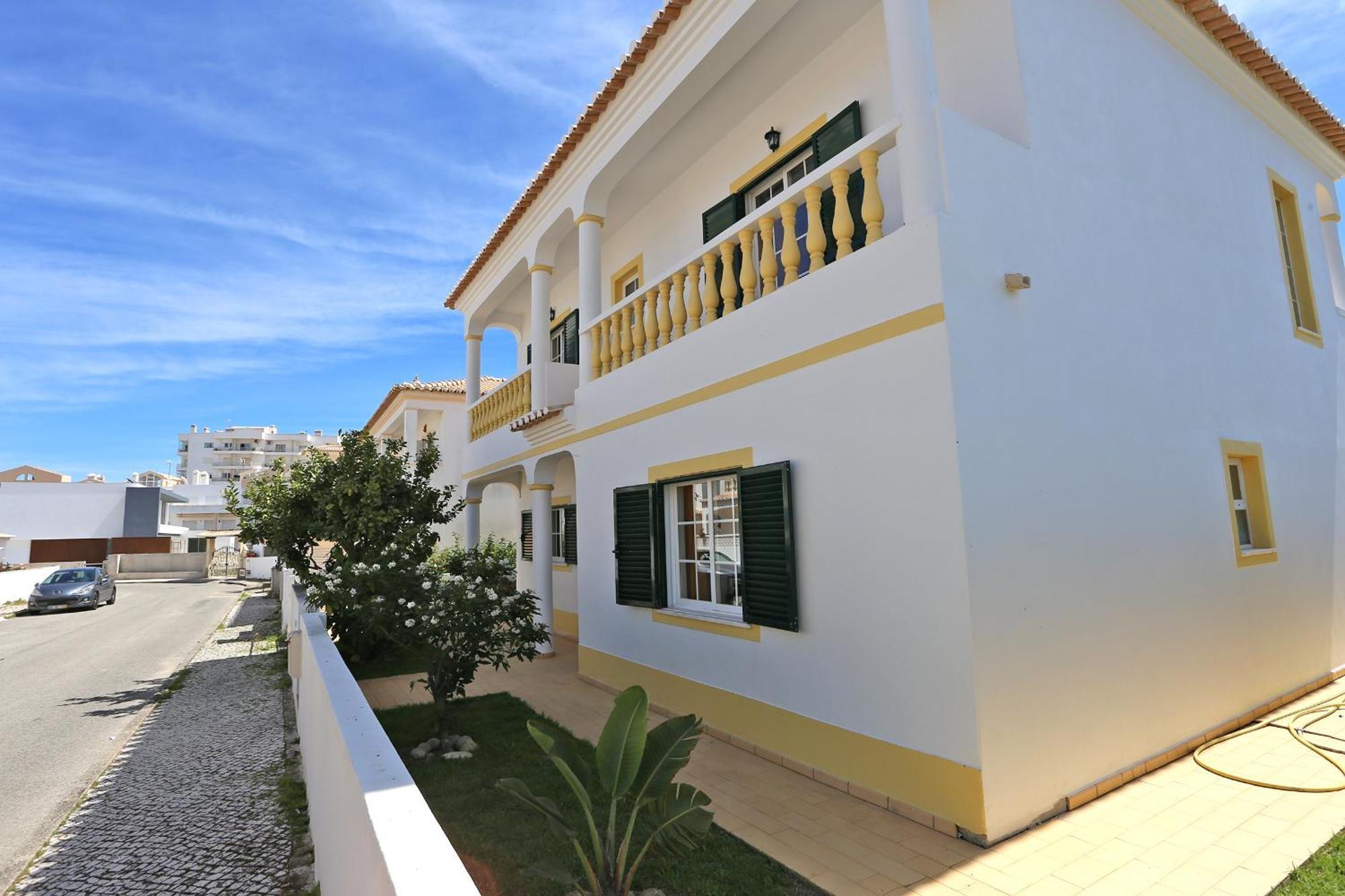 U - Casa Quinta Estacao * Lagos